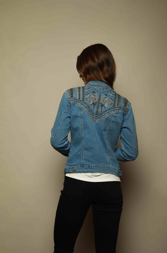 CHAQUETA DENIM TACHES BORDADO ESPALDA